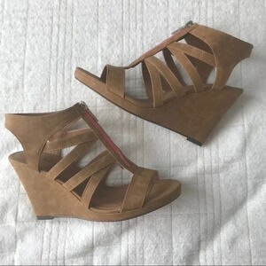 Tan suede and pink zippered wedges​